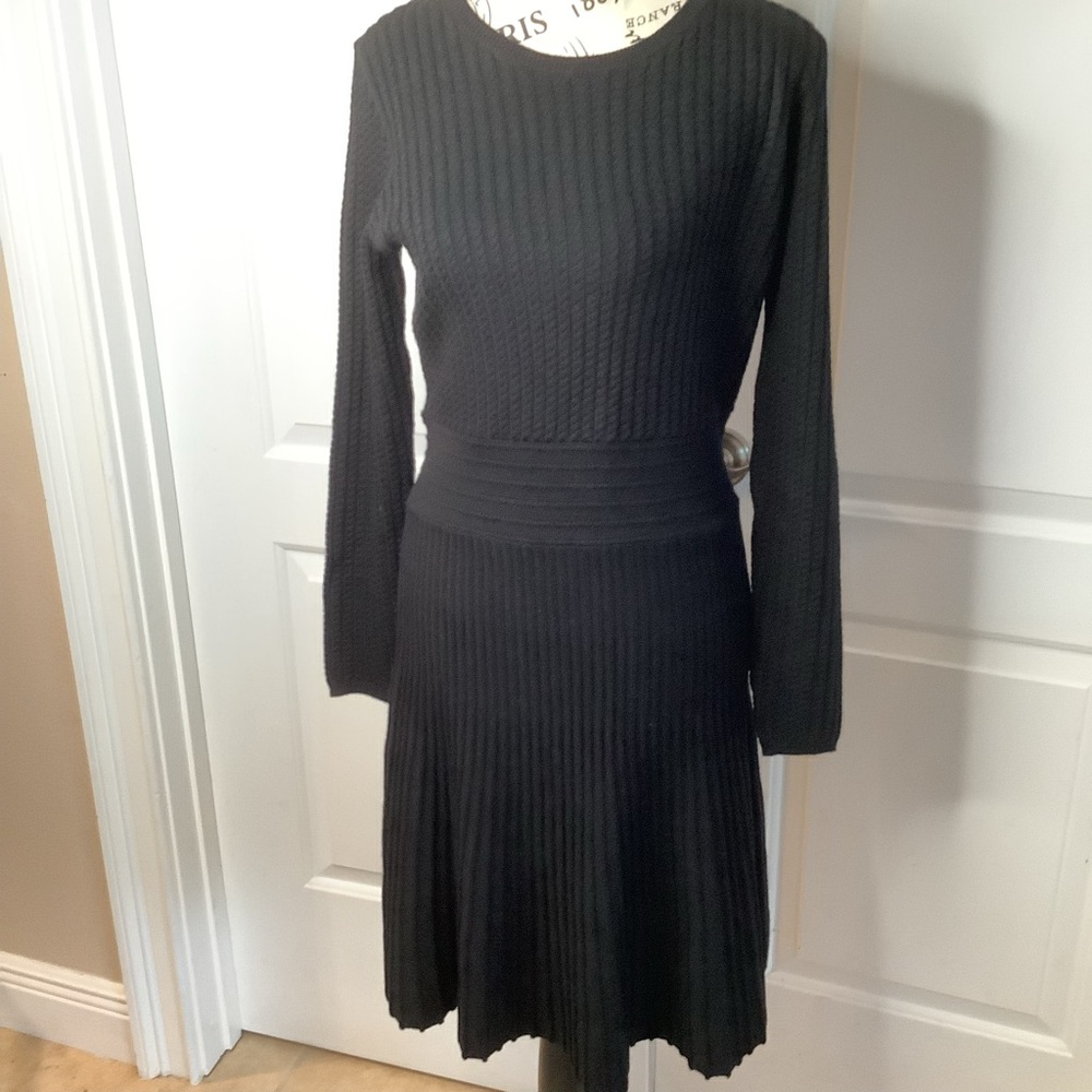 LOFT Ann Taylor Black Med Cable Knit Sweater Dress 44% Merino Wool, 46% Acrylic